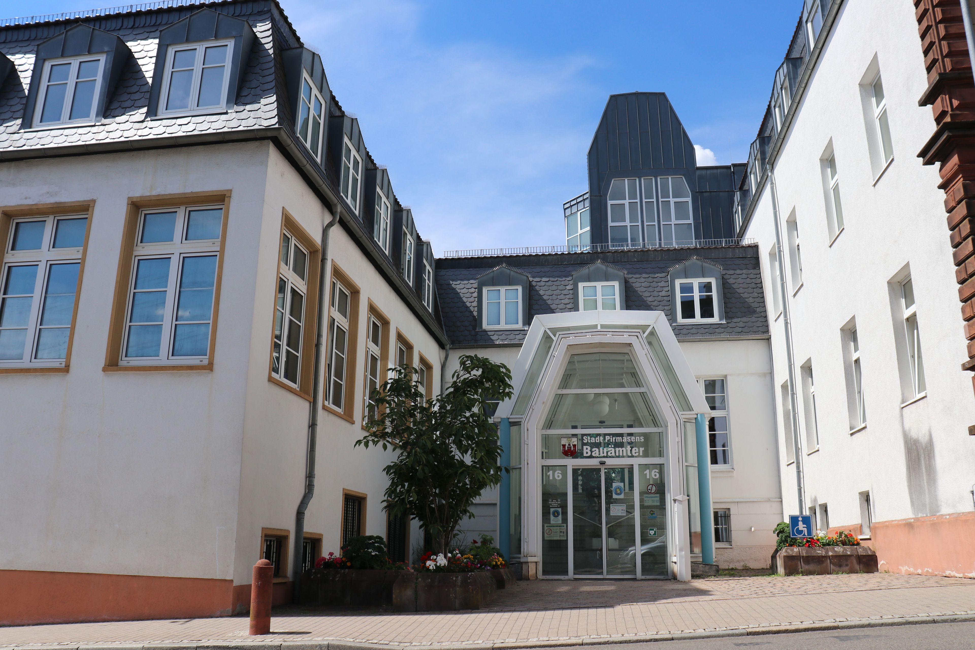 Bauämter Pirmasens Haupteingang in der Teichstraße