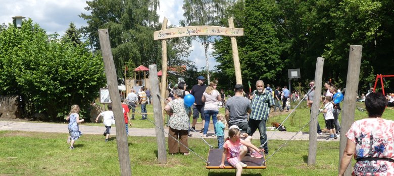 Spielplatz Sommerwald