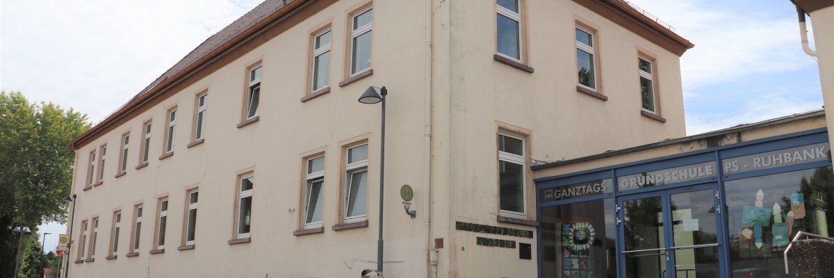 Grundschule Ruhbank Außenansicht 