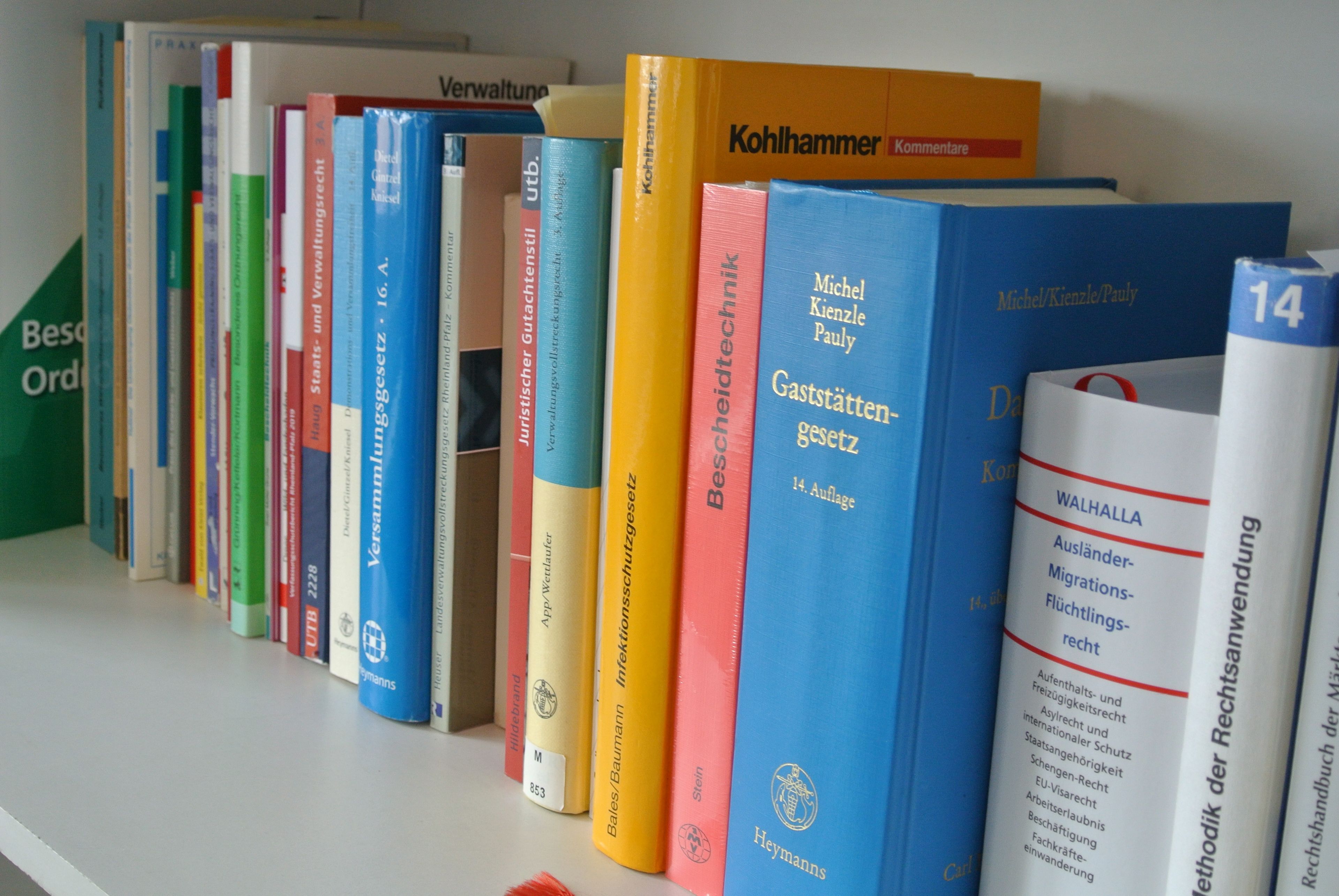 Ordnungsamt - Gesetzbücher 