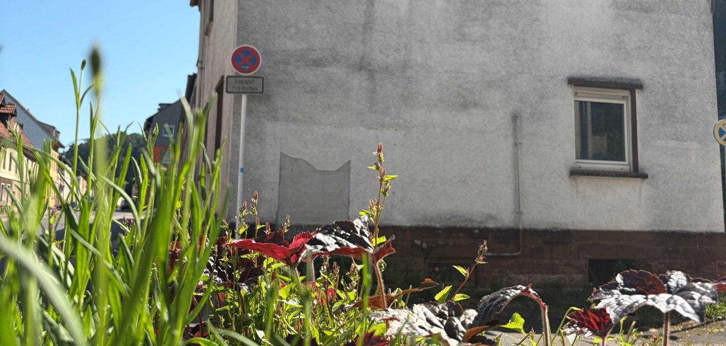 Das Gebäude in der Lothringer Straße 67 soll abgerissen werden, um Platz für einen Ort der Begegnung in Niedersimten zu schaffen. 
