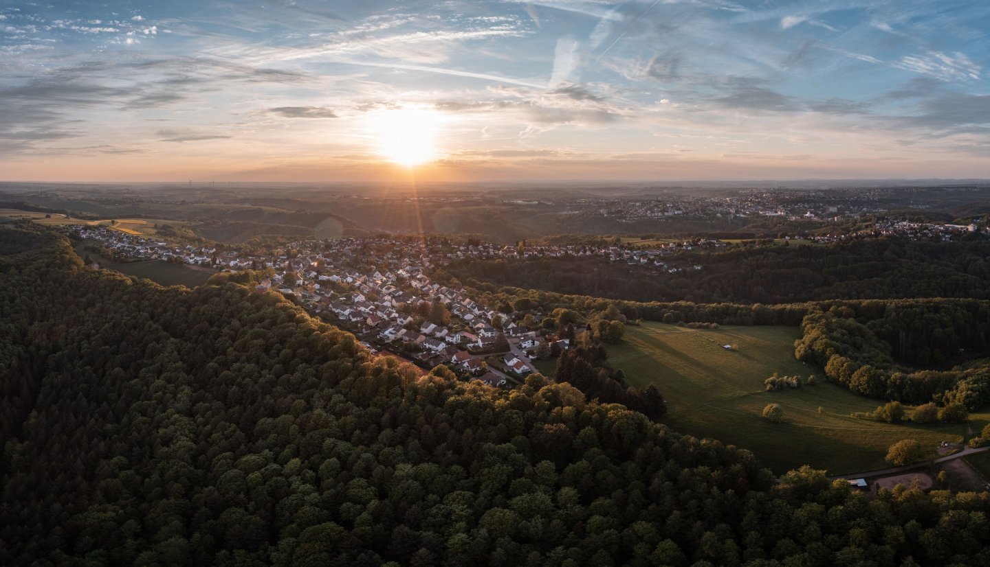 Blick über Pirmasens von Erlenbrunn aus mit der Drohne Blick über Pirmasens von Erlenbrunn aus mit der Drohne