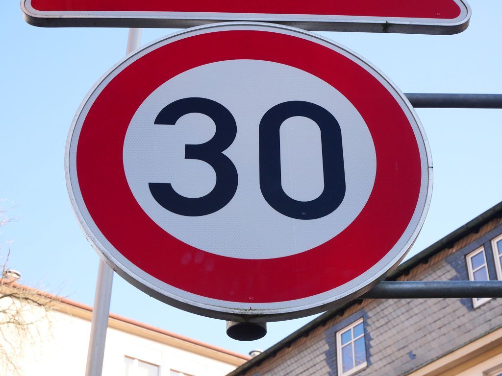 30er Zone Schild in der Luisenstraße