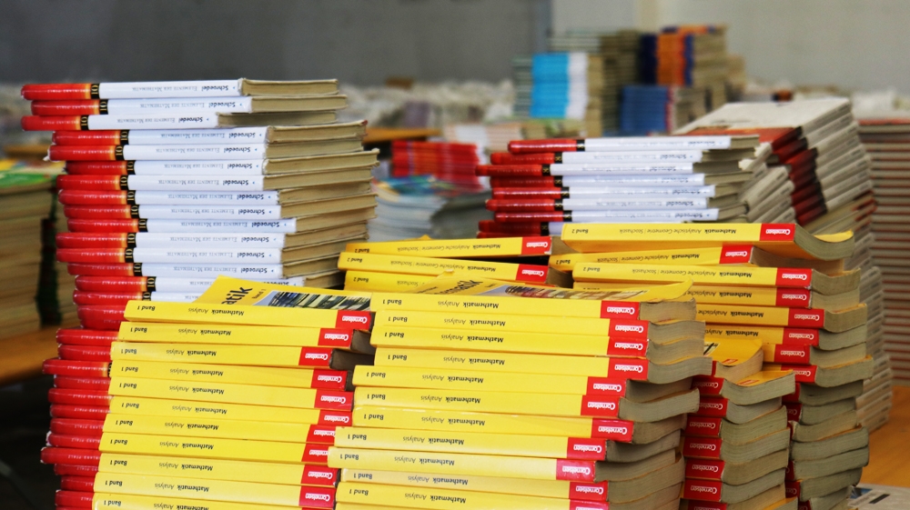 Schulbuchausleihe 2019 Bücherstapel 