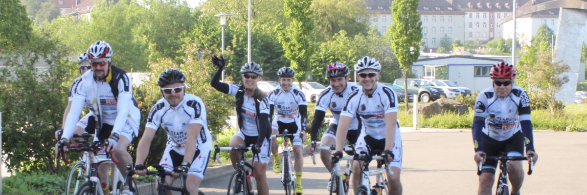 Gruppe von Rennradfahrern 