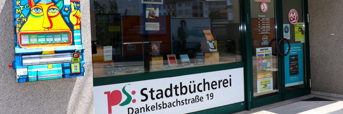 Eingang Stadtbücherei