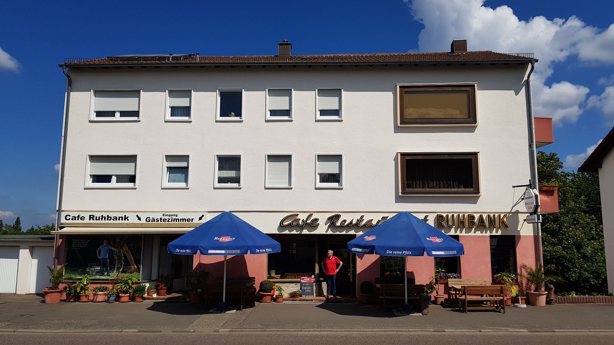 Café Ruhbank ???i18n.translate: de.plugin.accommodationEditor.image.label module: common.common.lib.structuredData.accommodations???