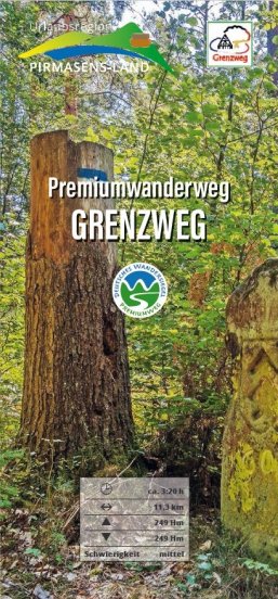 Vorderseite Flyer Grenzweg mit einem Grenzstein mit im Wald 