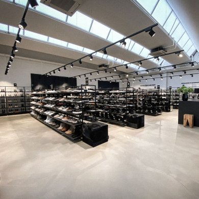 Kennel und Schmenger Outlet