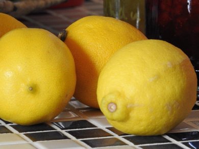 drei Zitronen
