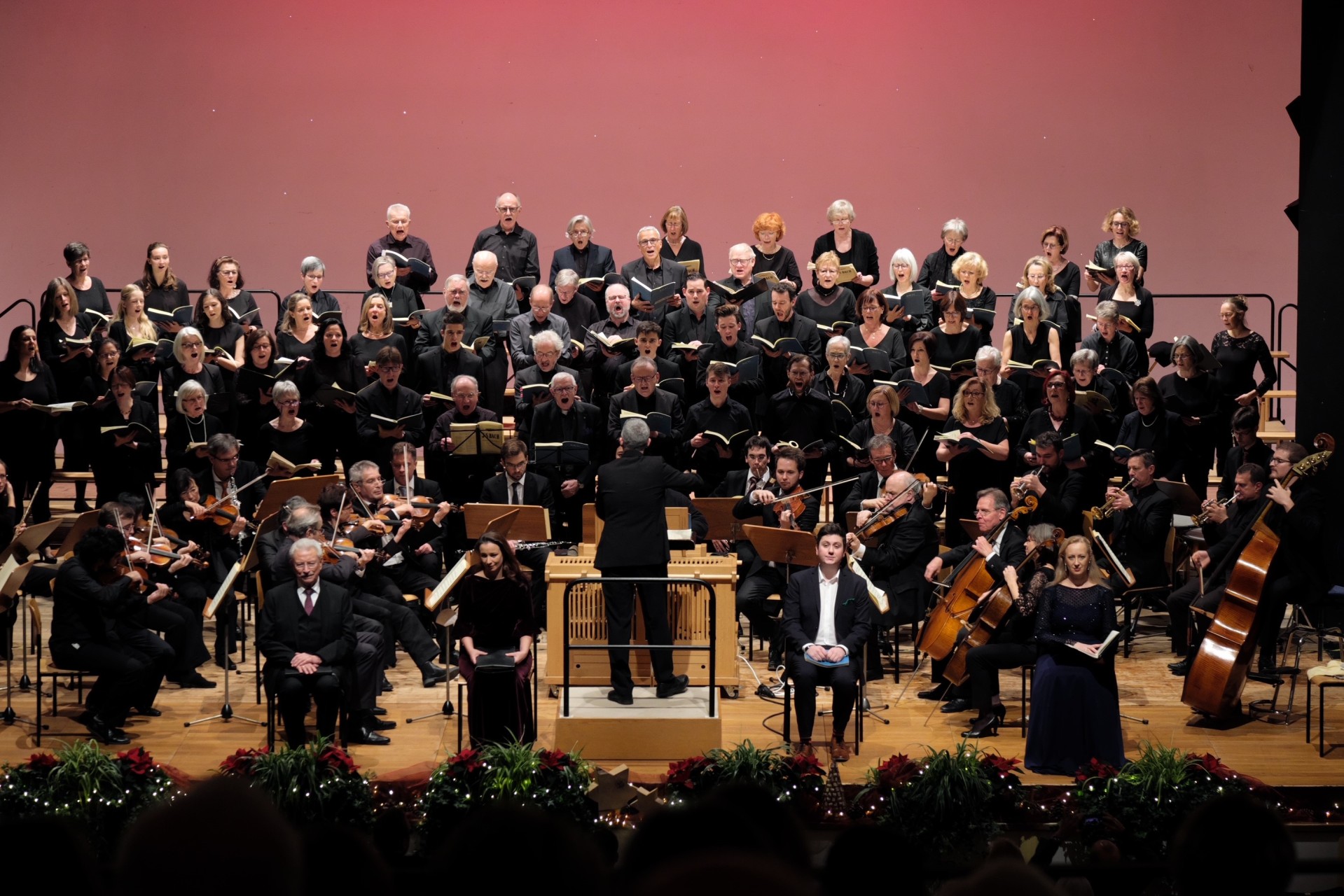 Der Oratorienchor Pirmasens bringt Händels „Messias“ auf die Bühne der Festhalle. Der Oratorienchor Pirmasens bringt Händels „Messias“ auf die Bühne der Festhalle.