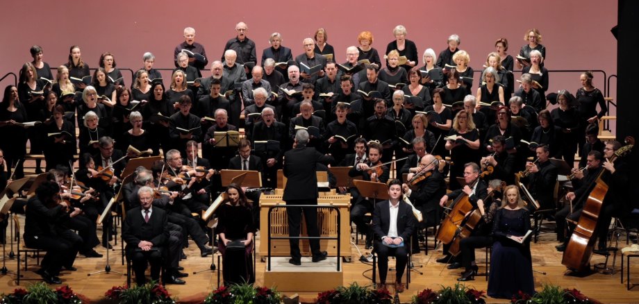 Der Oratorienchor Pirmasens bringt Händels „Messias“ auf die Bühne der Festhalle. Der Oratorienchor Pirmasens bringt Händels „Messias“ auf die Bühne der Festhalle.